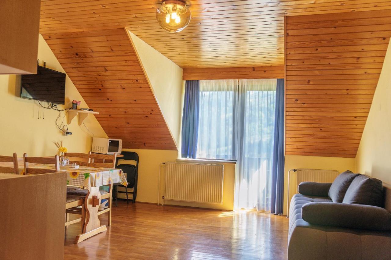 Apartments Zakrasnik Skofja Loka Luaran gambar