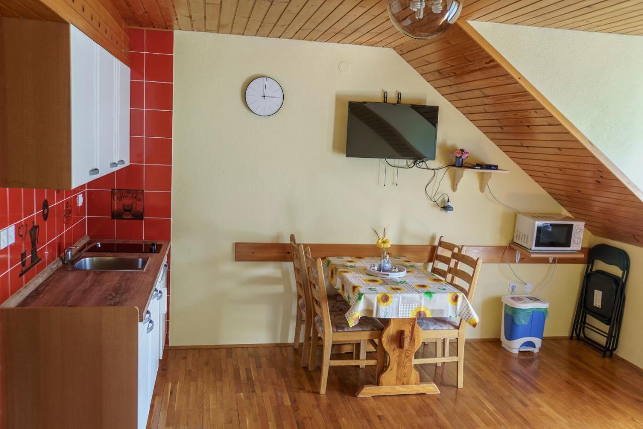 Apartments Zakrasnik Skofja Loka Luaran gambar