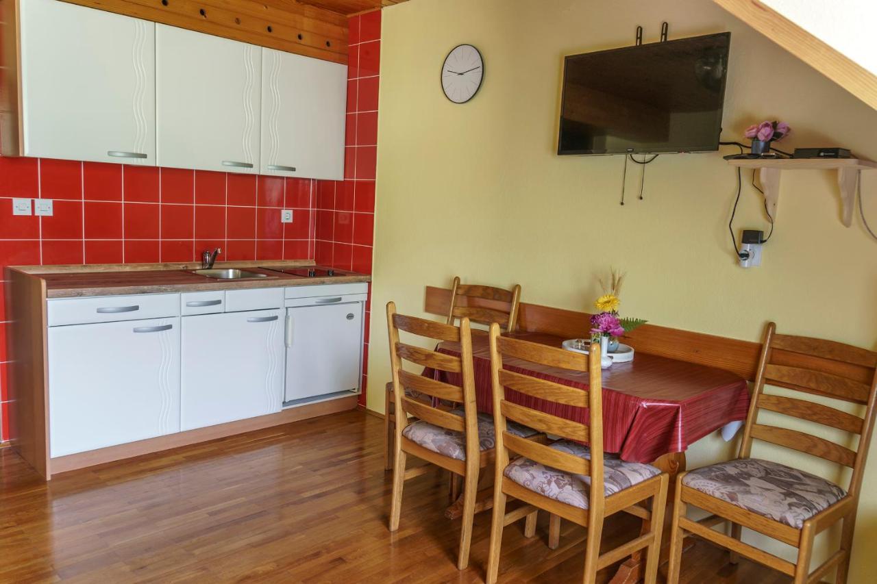 Apartments Zakrasnik Skofja Loka Luaran gambar