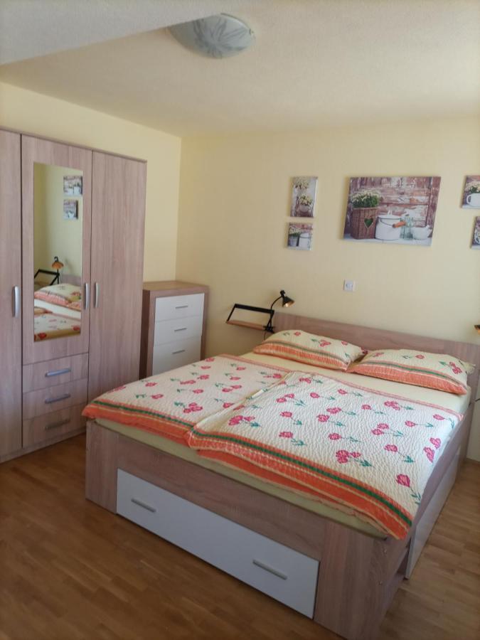 Apartments Zakrasnik Skofja Loka Luaran gambar