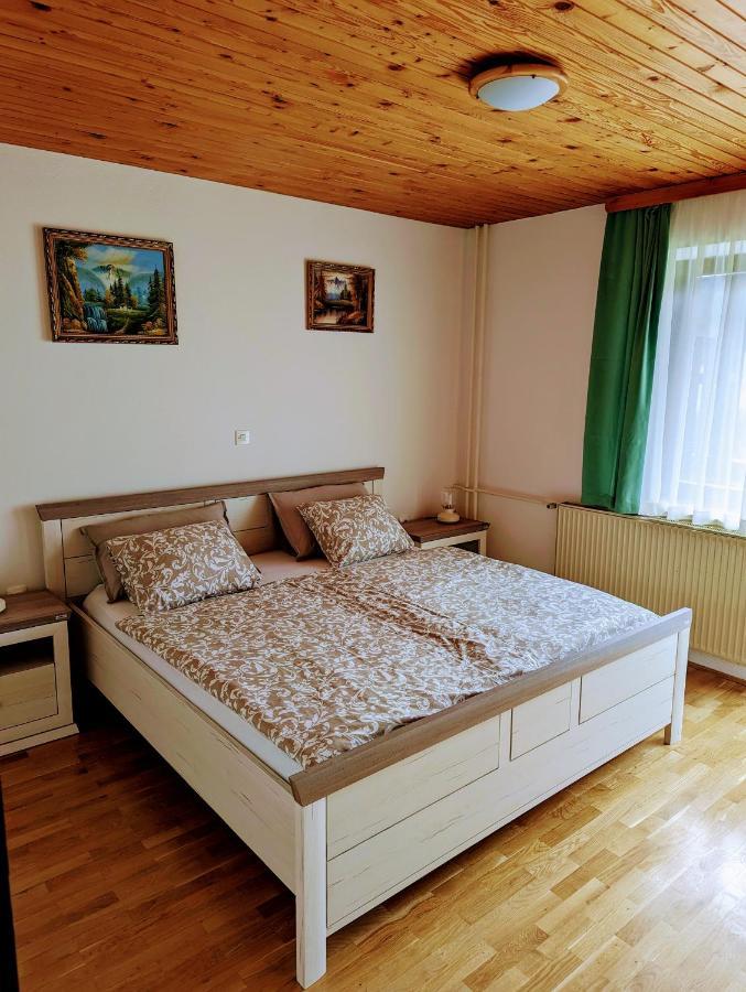 Apartments Zakrasnik Skofja Loka Luaran gambar