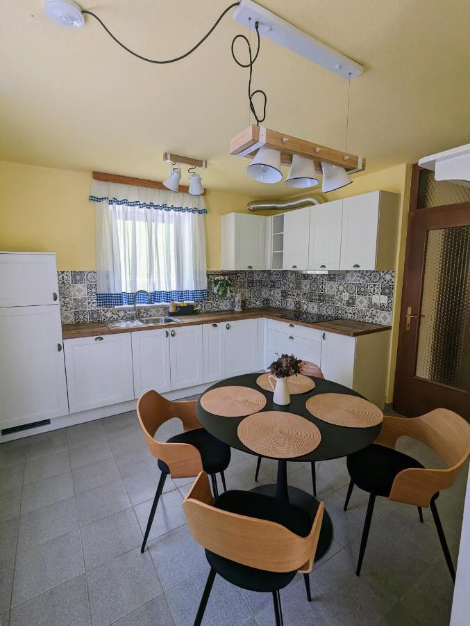 Apartments Zakrasnik Skofja Loka Luaran gambar